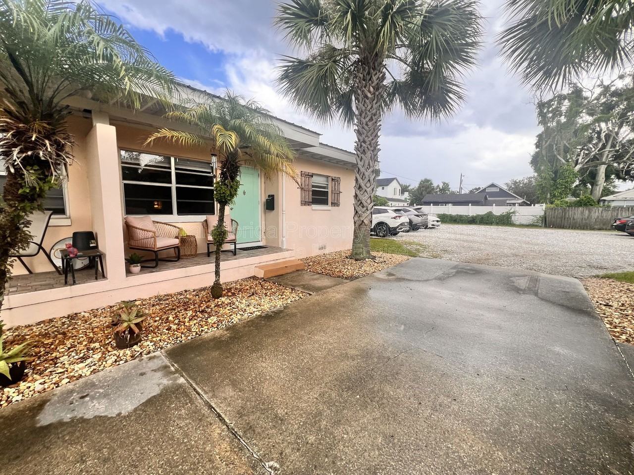 1500 Michigan Ave #B - Photo 2 of 10