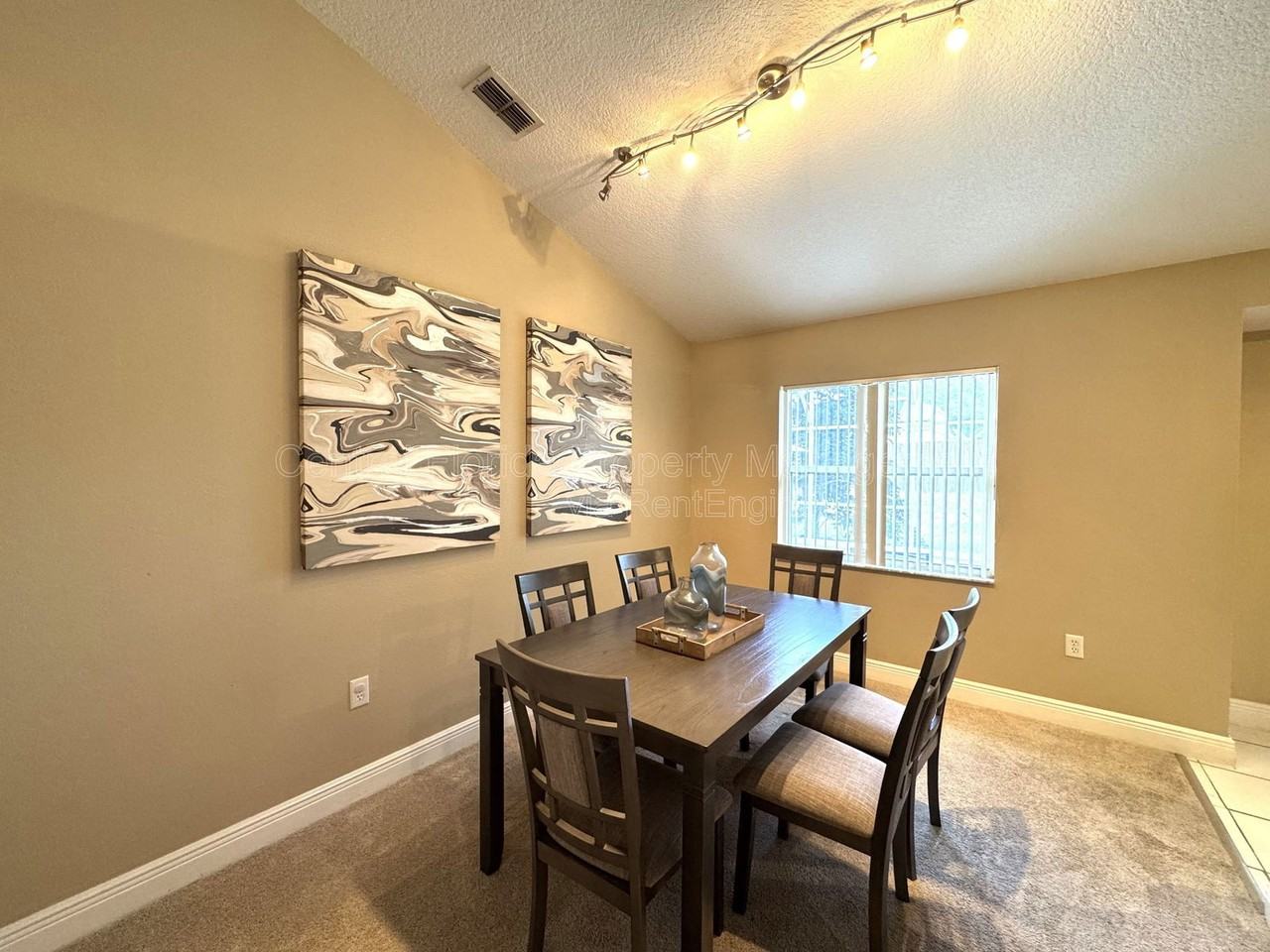 820 Briargrove Ave - Photo 6 of 27