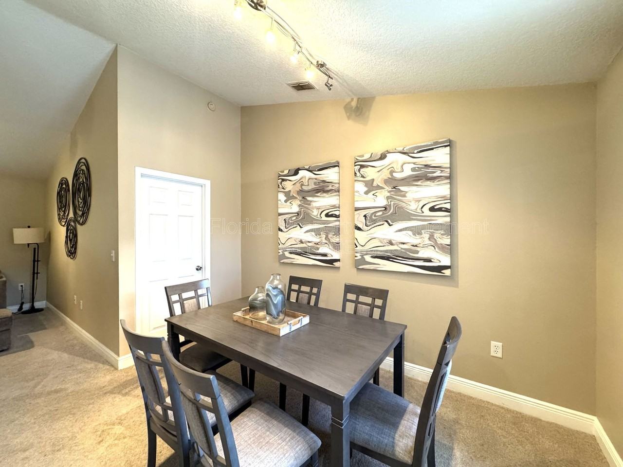 820 Briargrove Ave - Photo 7 of 27