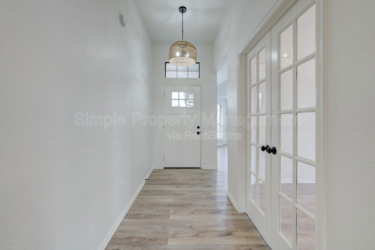 11546 Berkshire - Photo 3 of 39