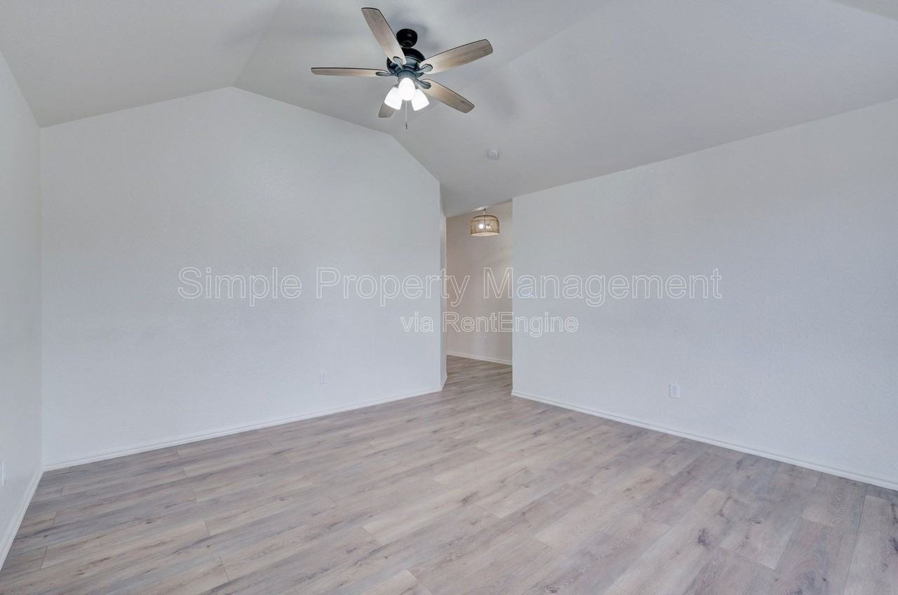 11546 Berkshire - Photo 6 of 39