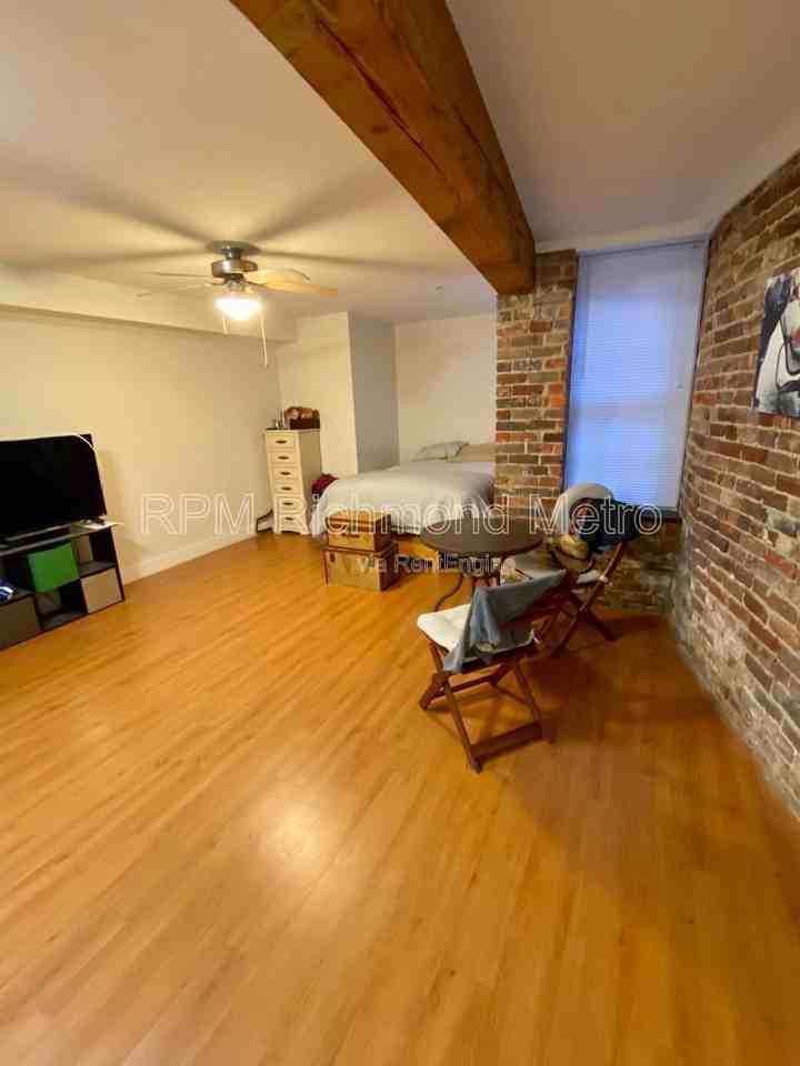 1321 1/2 E Main St #C4 - Photo 5 of 13