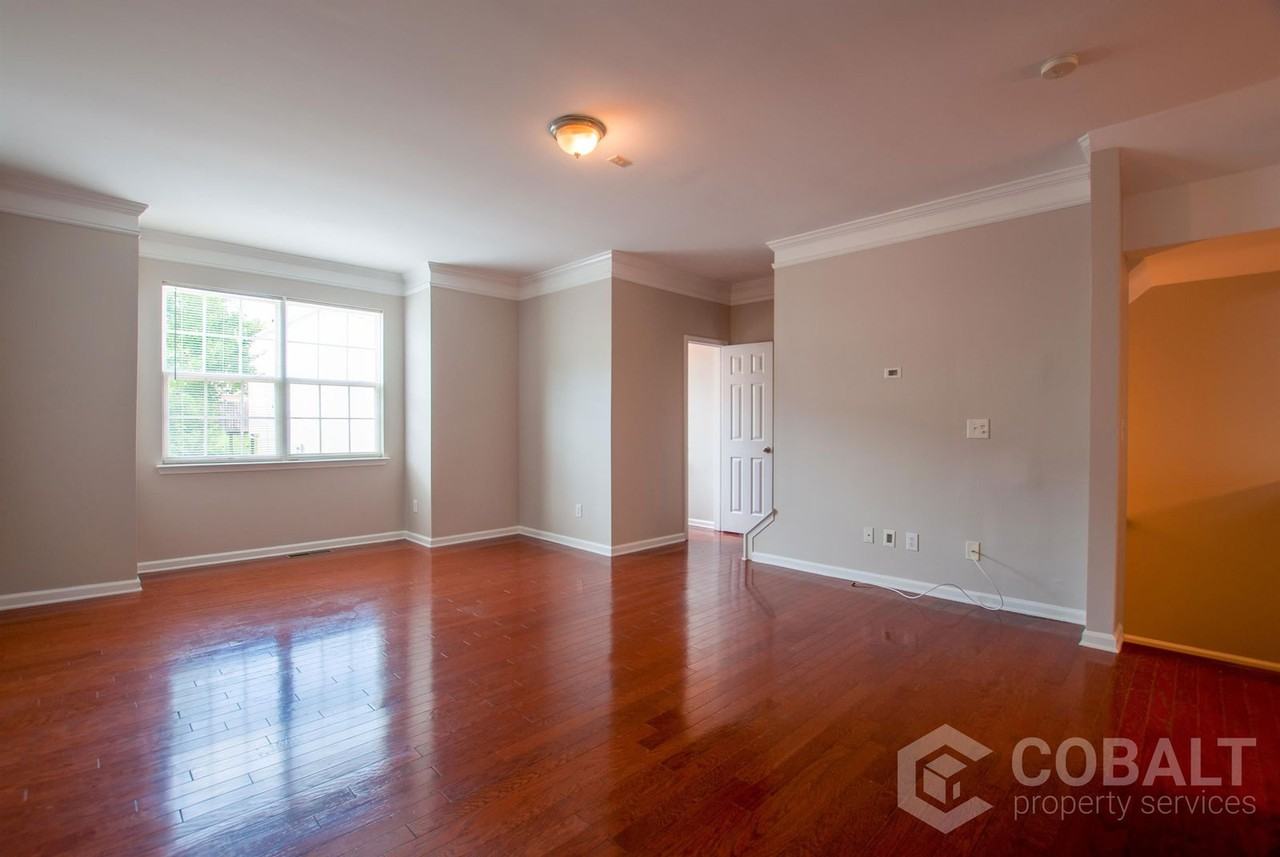 6764 Blackstone Pl - Photo 6 of 28