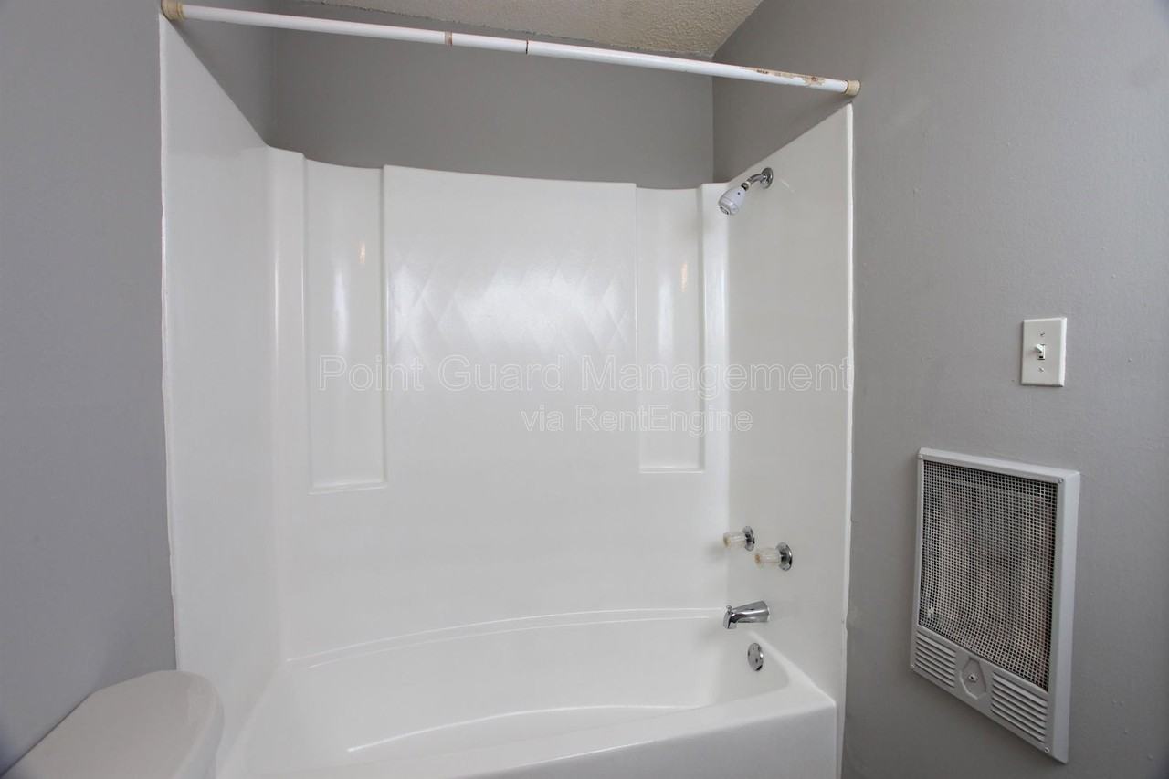 1212 S Longfellow St #111 - Photo 7 of 10