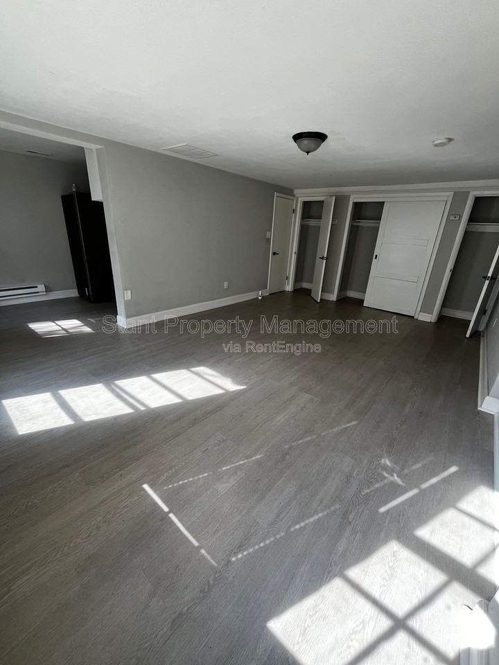 20 W Park St #1 - Photo 2 of 5