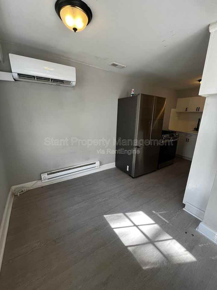 20 W Park St #1 - Photo 4 of 5