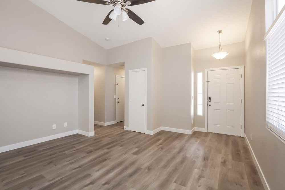 4421 Ivory Jade Ave - Photo 3 of 16