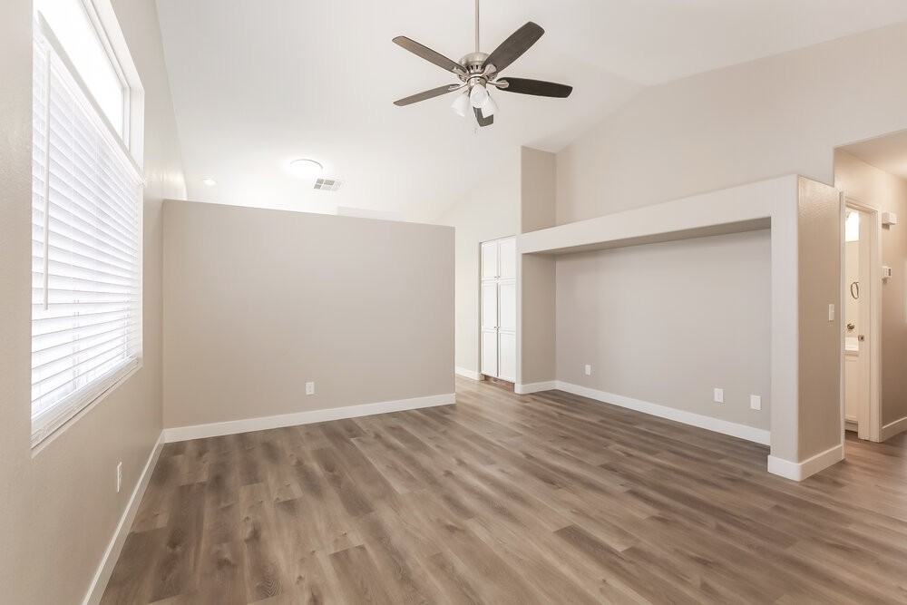 4421 Ivory Jade Ave - Photo 4 of 16