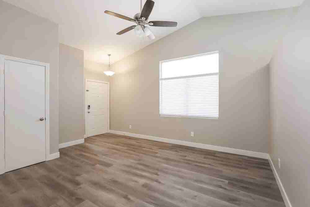 4421 Ivory Jade Ave - Photo 5 of 16