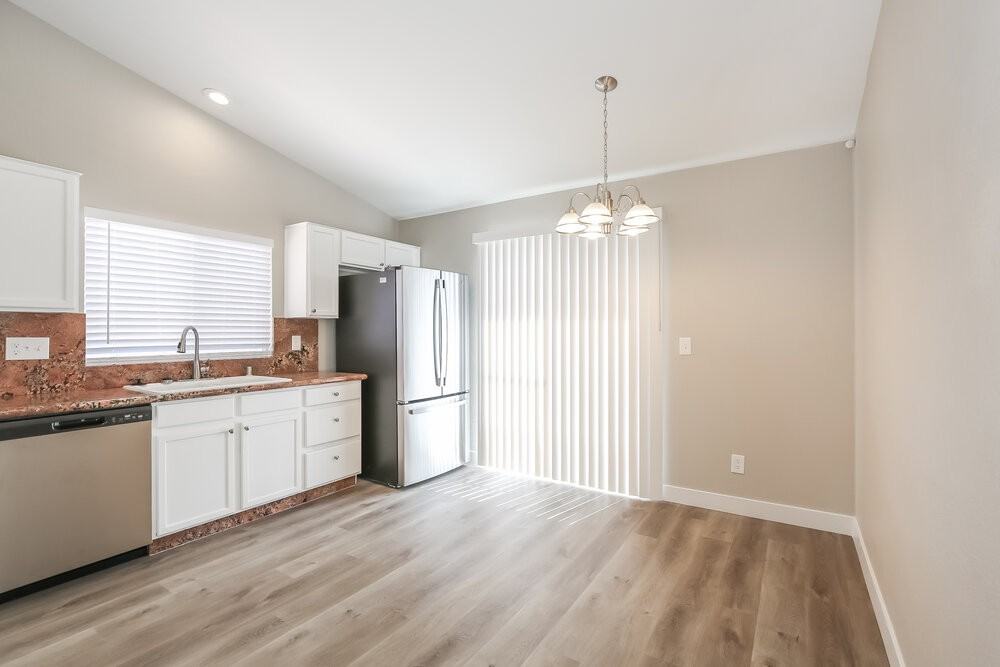 4421 Ivory Jade Ave - Photo 6 of 16