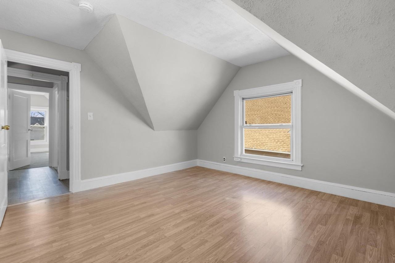 7 Hazel St #3 - Photo 5 of 26