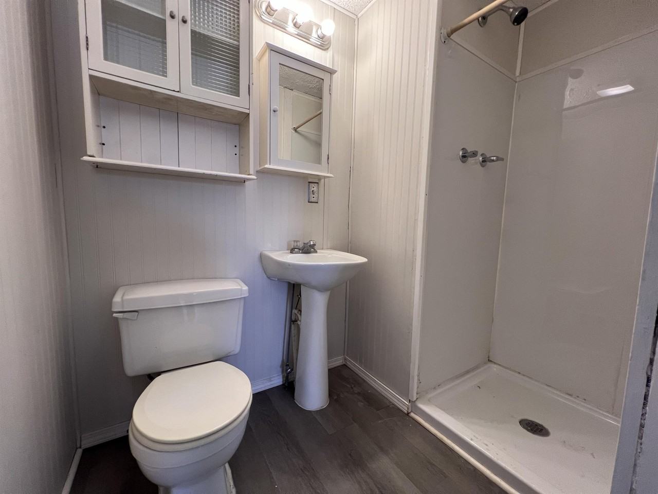 445 Baird St #14714260 - Photo 7 of 12