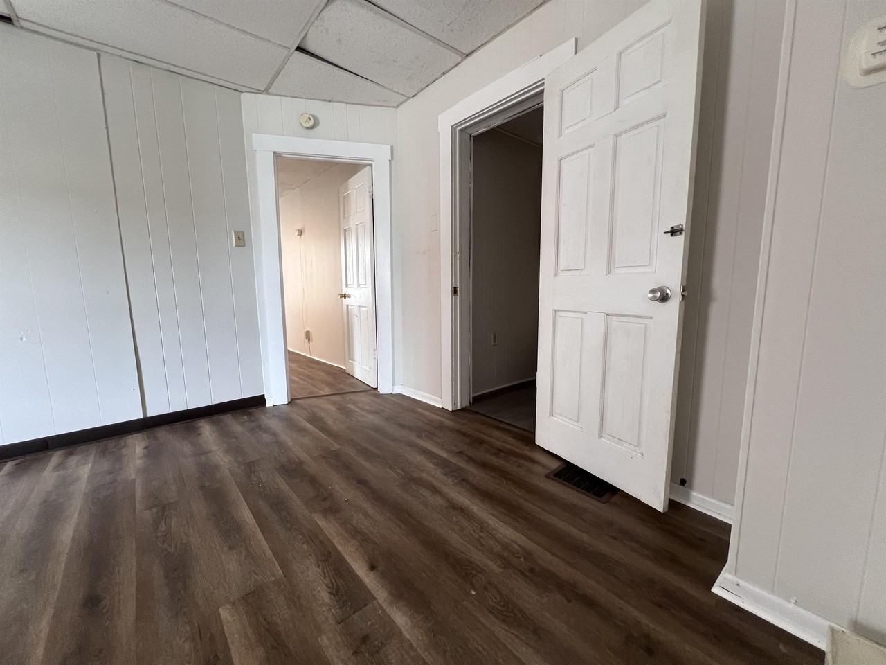 445 Baird St #14714260 - Photo 5 of 12