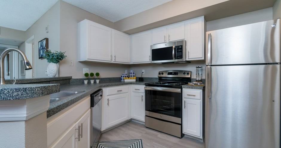 Lakes at North Port Apartments - Photo 4 of 37