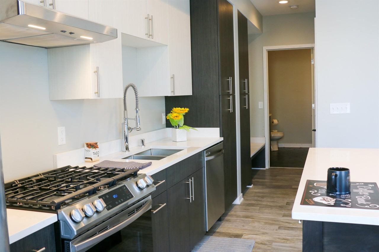 2210 N Newhall St #2210 - Photo 5 of 34