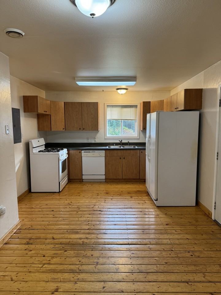 47766 Marquitta Ave #D - Photo 2 of 16