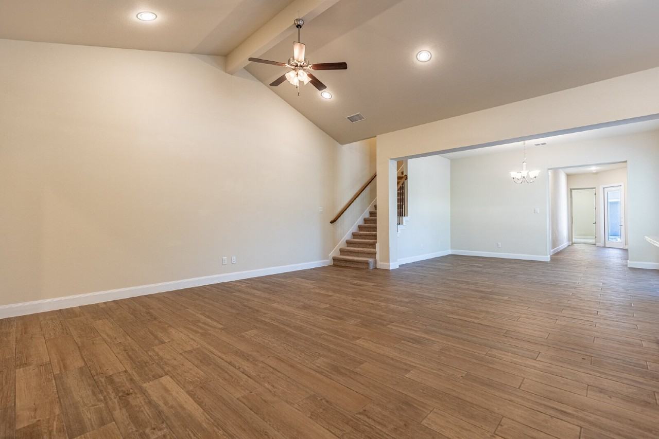 128 Elizabeth Rd - Photo 5 of 39