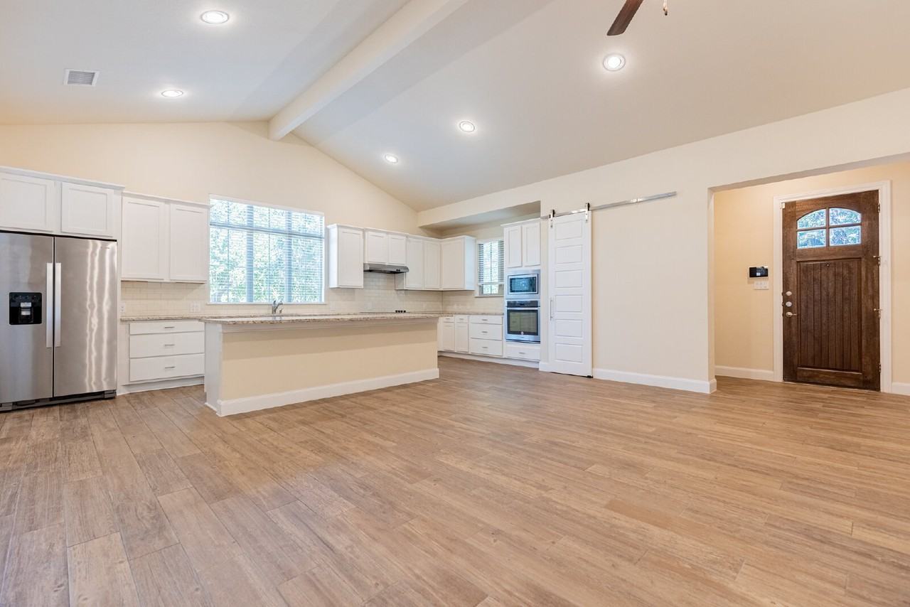 128 Elizabeth Rd - Photo 6 of 39