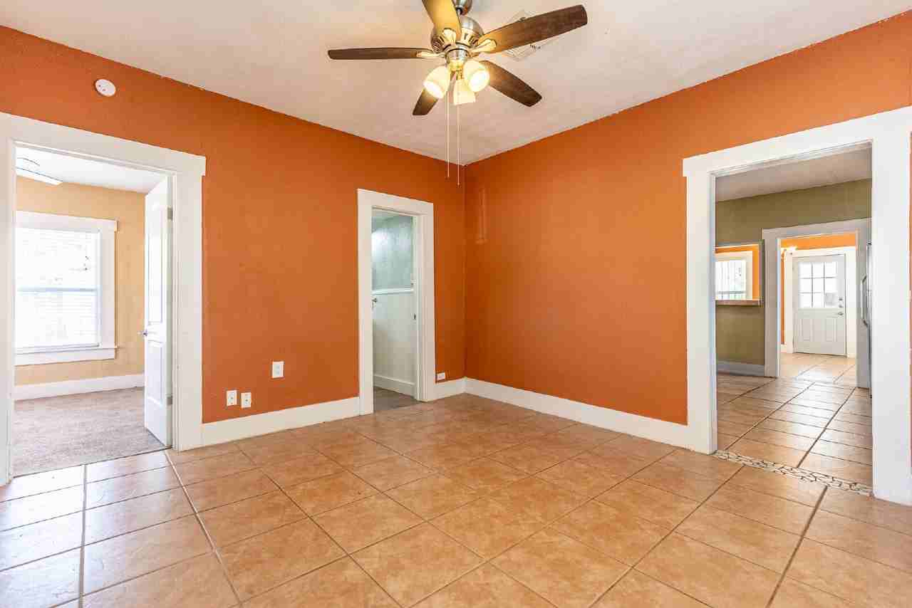 226 W Harding Blvd - Photo 6 of 27