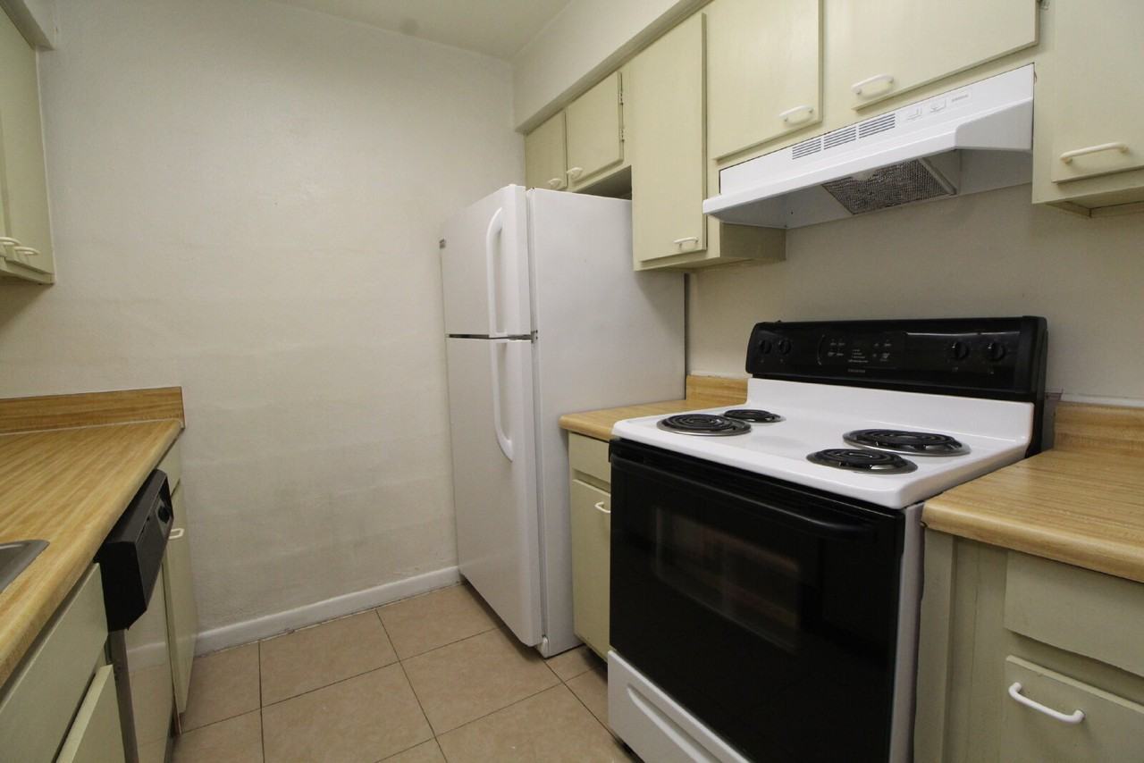 600 Scenic Hwy - Photo 7 of 16