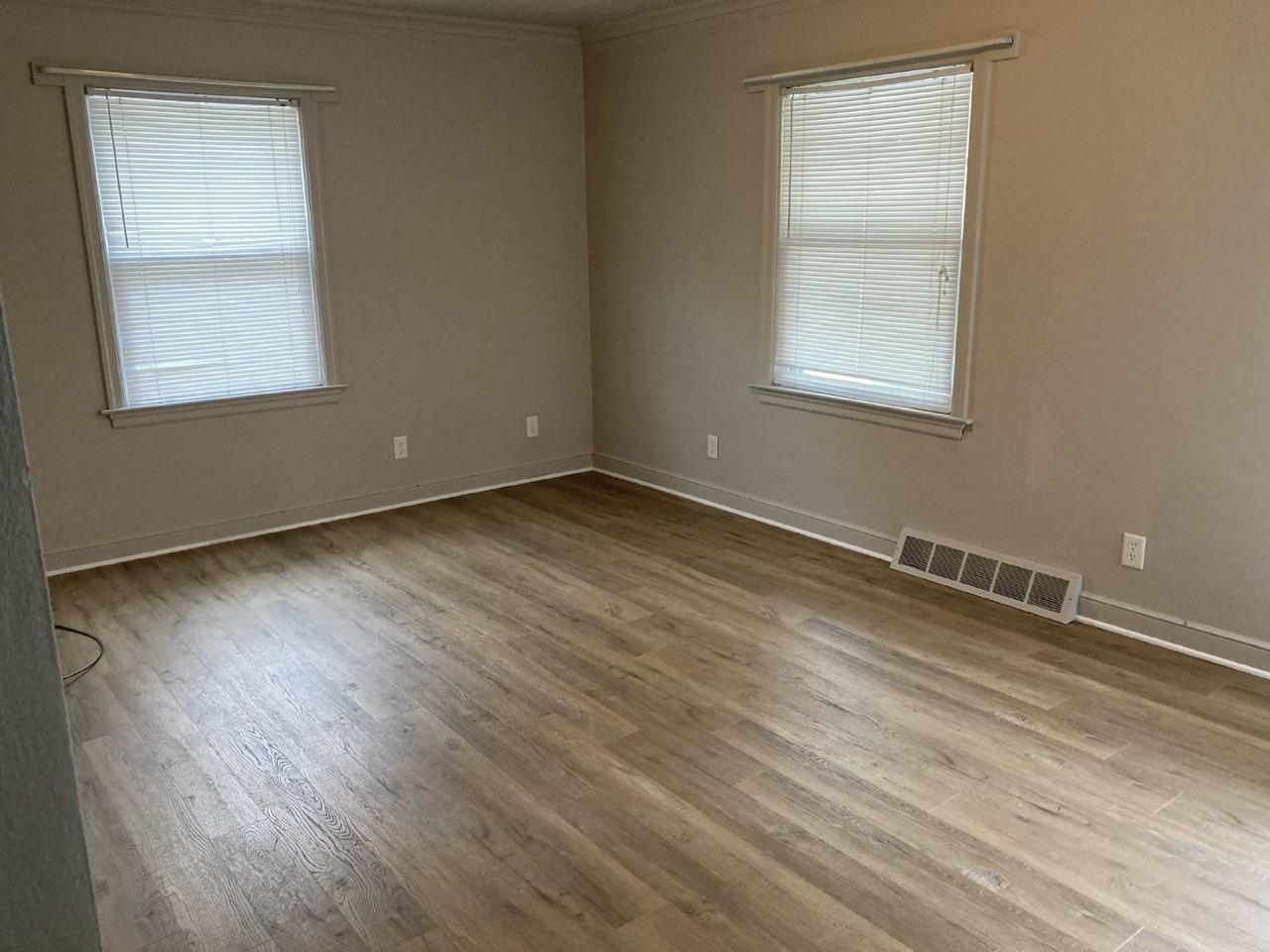 412 Putnam Dr - Photo 5 of 8