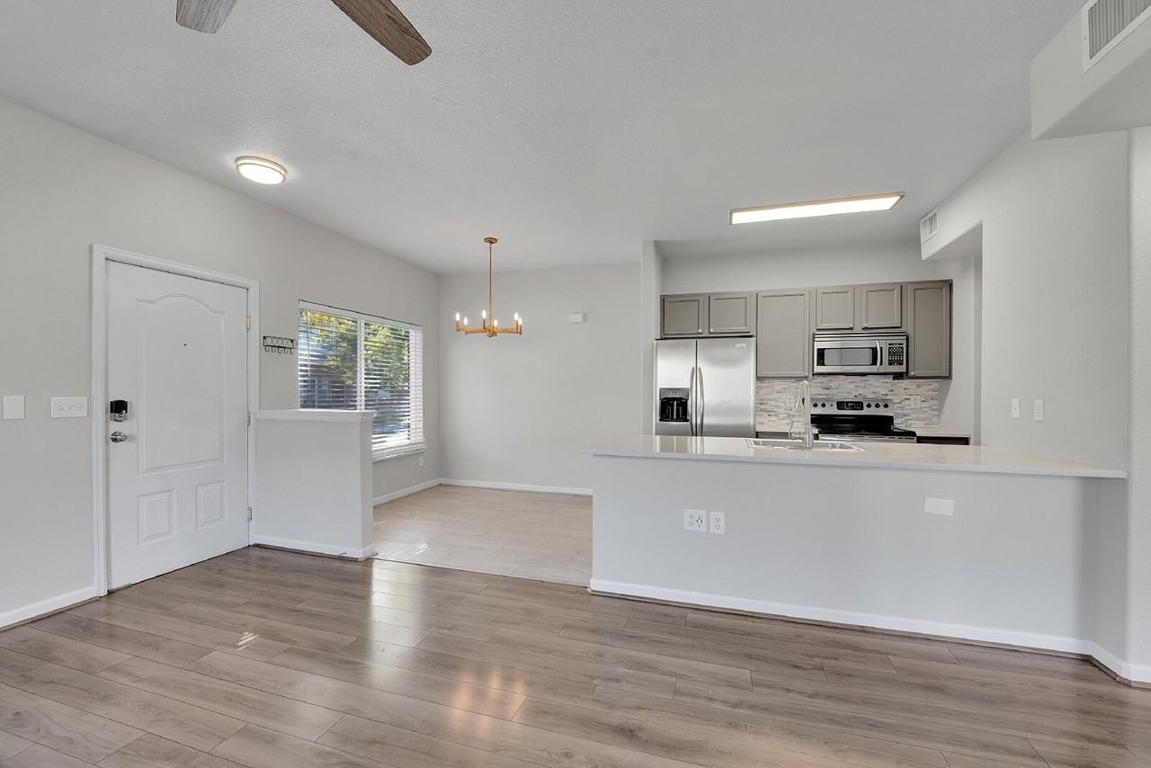 5534 Lewis St #101 - Photo 5 of 27