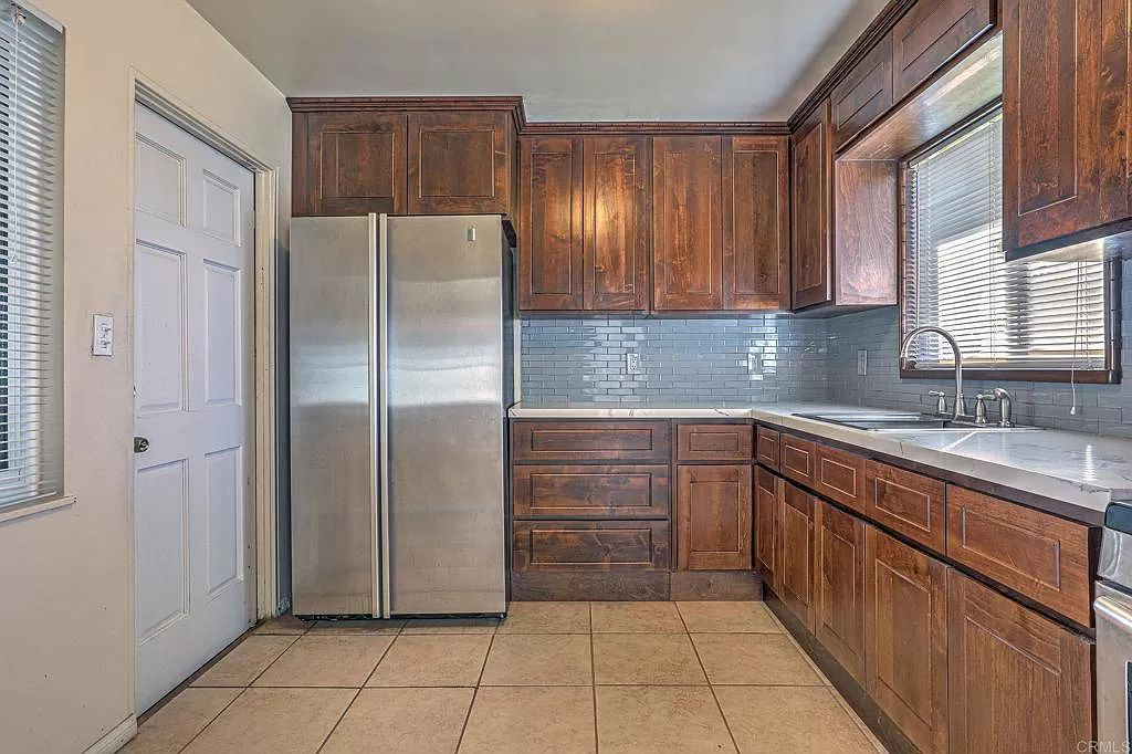 207 Del Mar Ave #207 - Photo 6 of 9