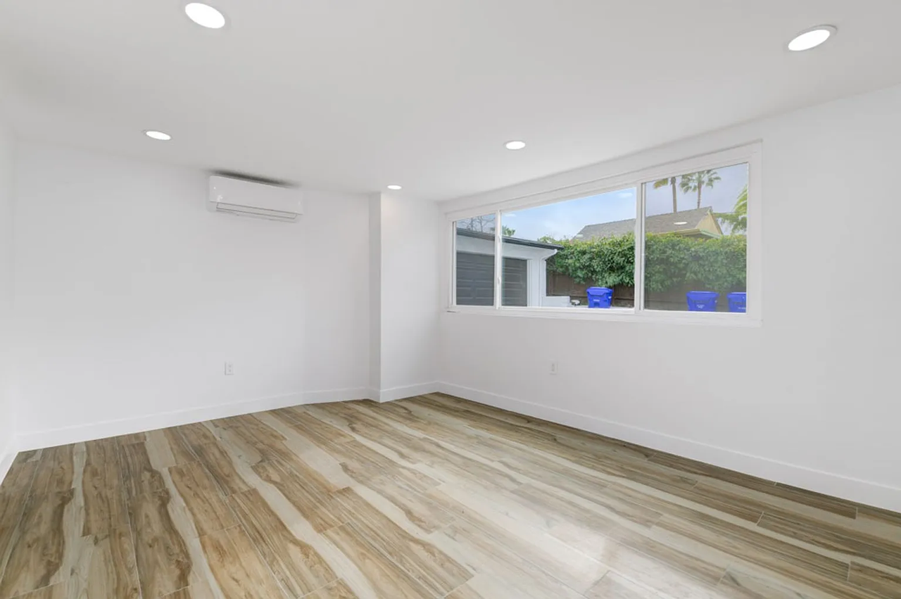 351 Eucalyptus Ave #2 - Photo 3 of 11