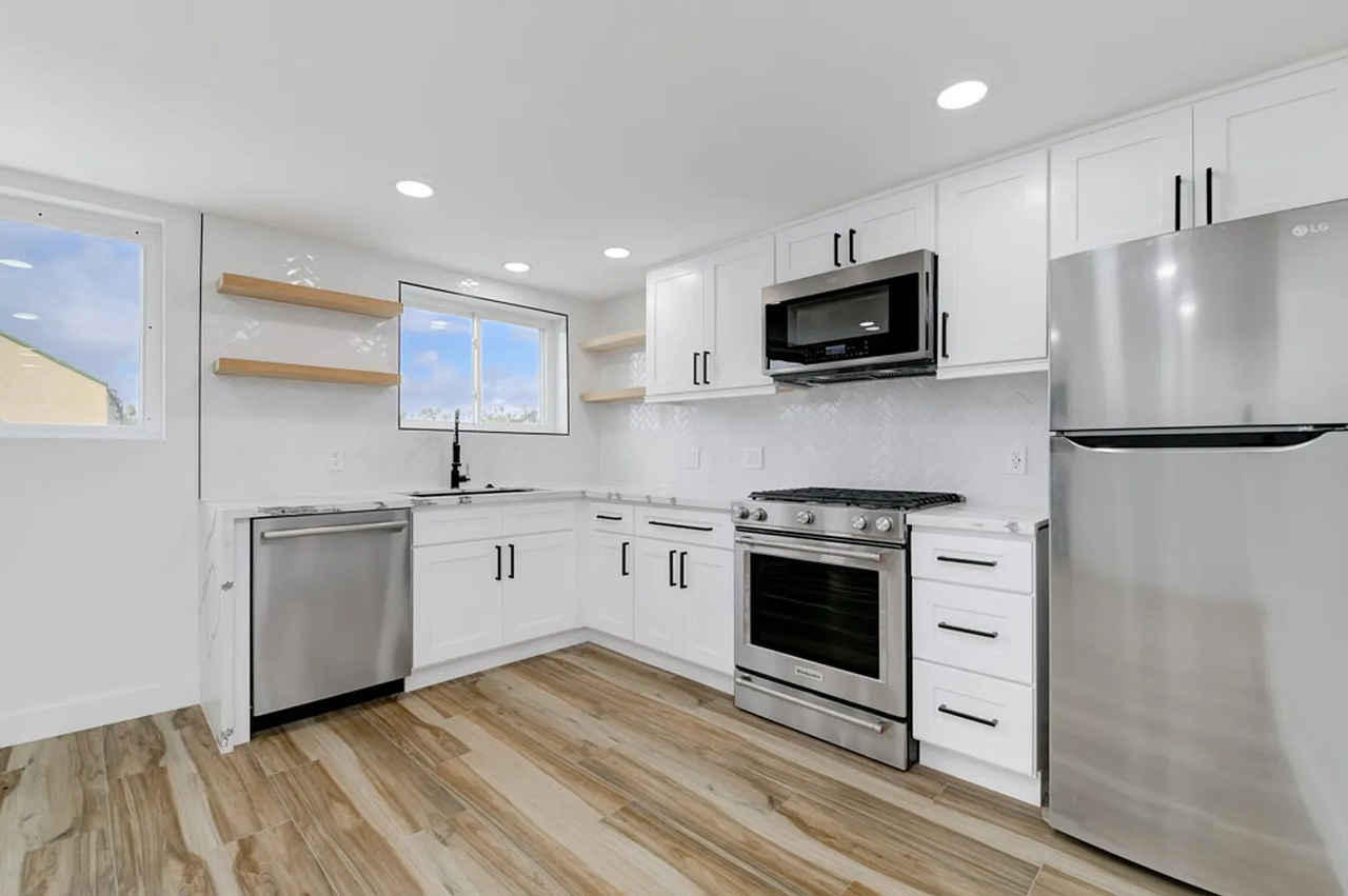 351 Eucalyptus Ave #2 - Photo 6 of 11