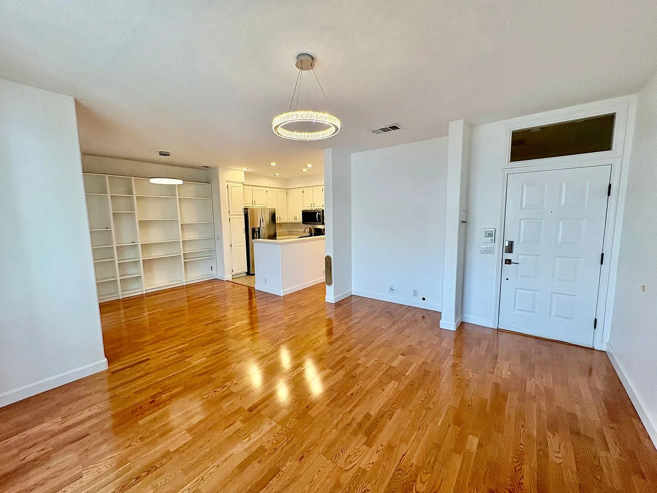 445 Milan Dr #102 - Photo 3 of 9