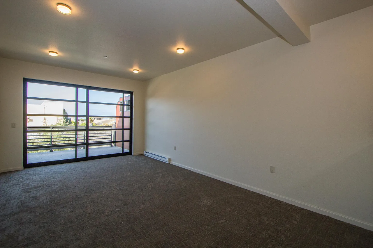 478 Tyler St #L - Photo 3 of 8