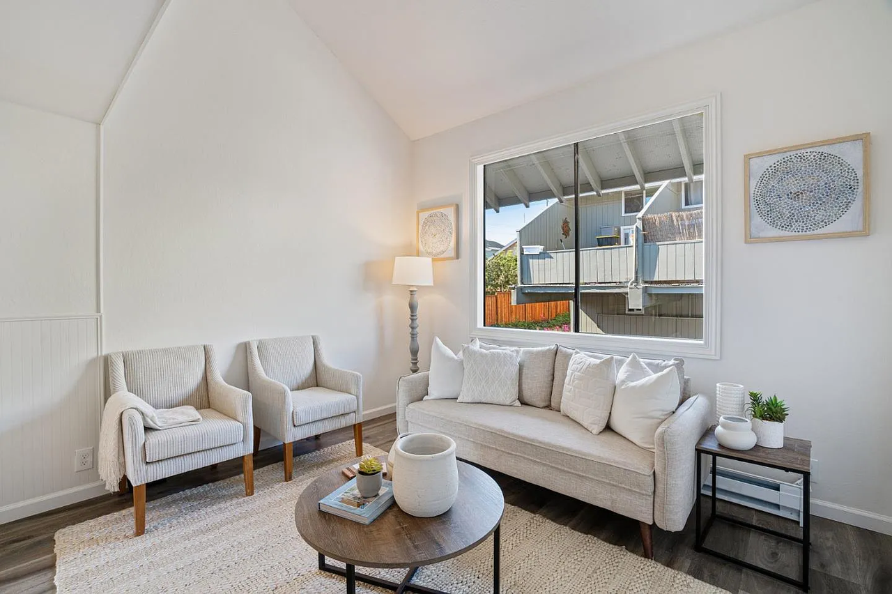 565 English Ave #17 - Photo 3 of 15