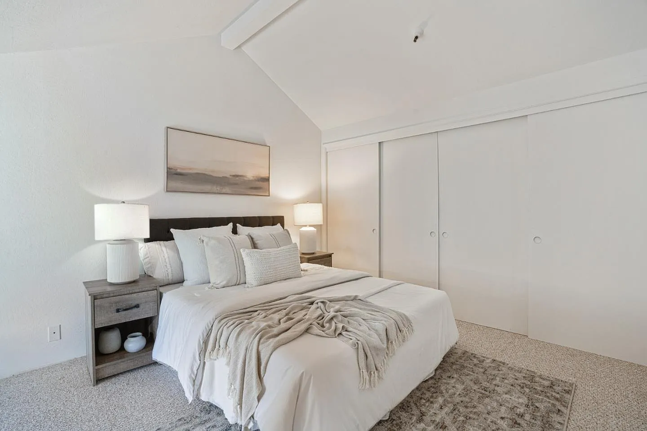 565 English Ave #17 - Photo 4 of 15