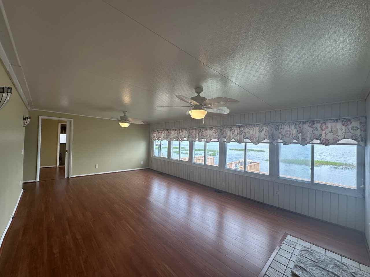 6194 Parkway E - Photo 7 of 17