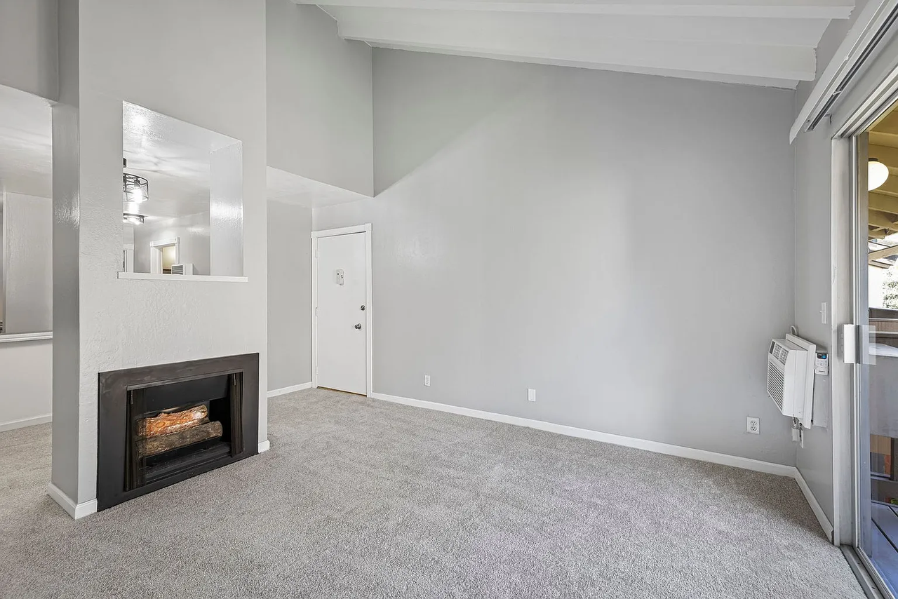 2730 Oak Rd #15 - Photo 5 of 13