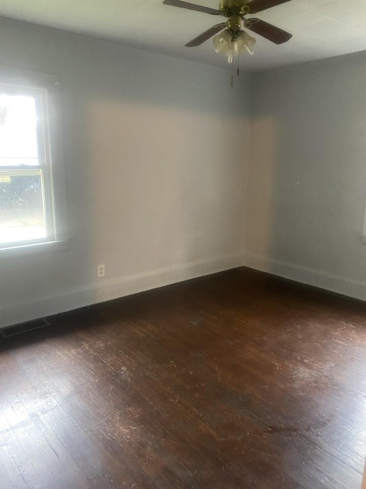 36 W Avondale Ave - Photo 3 of 11