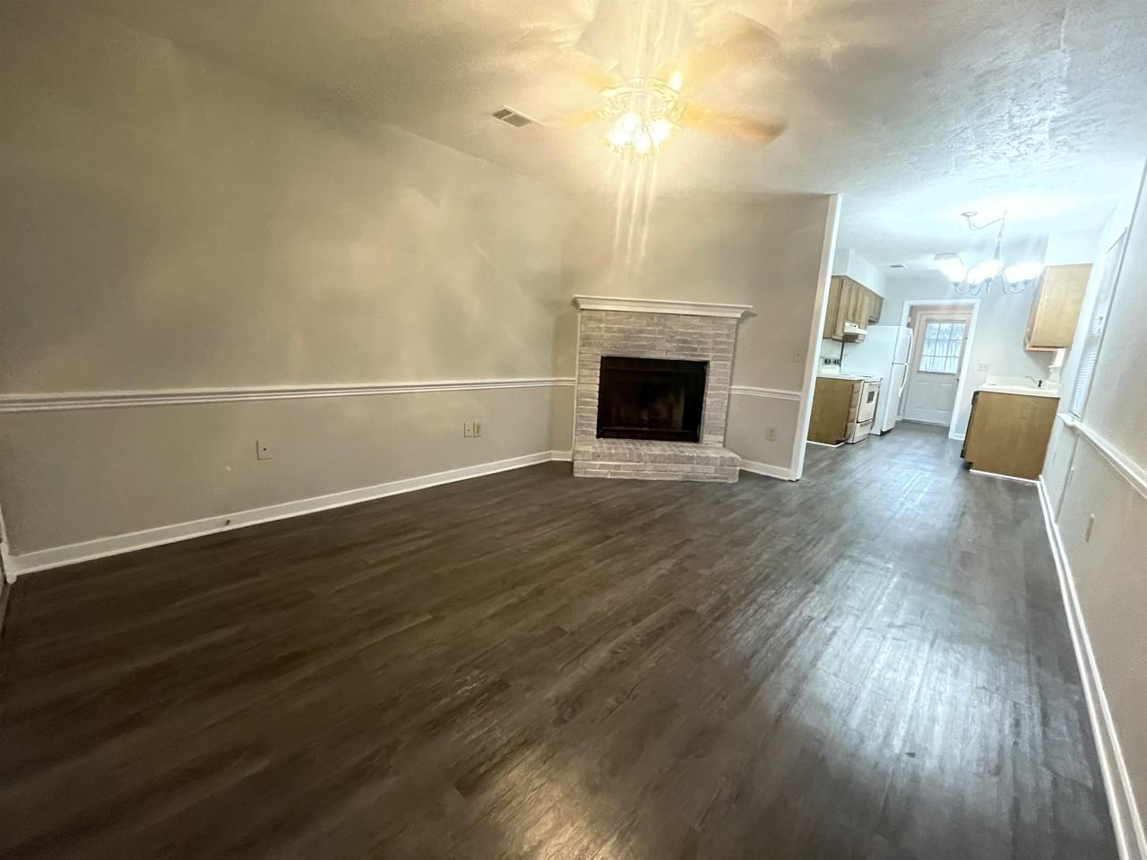 107 Woodstone Pl #B - Photo 3 of 8