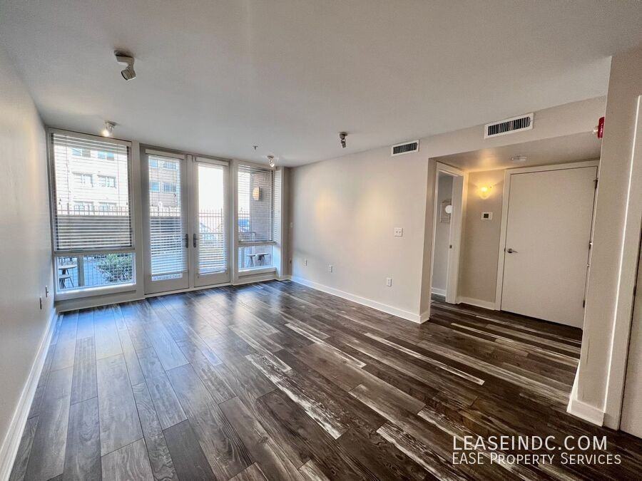 1423 Newton St Nw #103 - Photo 3 of 13