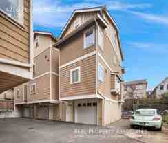 4216 7th Ave Ne #A - Photo 1 of 1