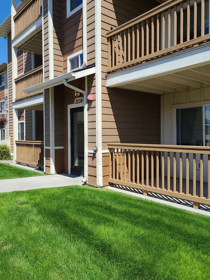 2234 BAXTER LANE - Photo 2 of 14