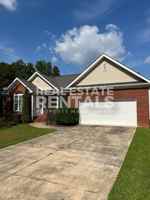 featured image of 1121 Castle Dr