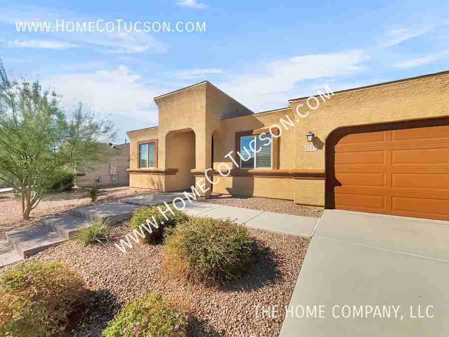 2715 E Calle Tobo - Photo 2 of 32