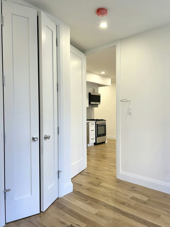 57 E 97th St #20 - Photo 5 of 10