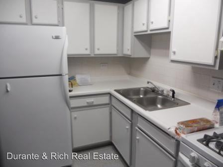 131 Forest Ave #B - Photo 2 of 10