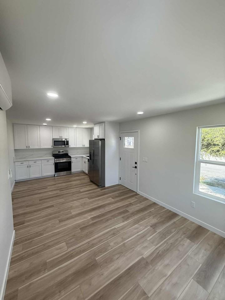 3905 Cottonwood St #NA - Photo 2 of 9