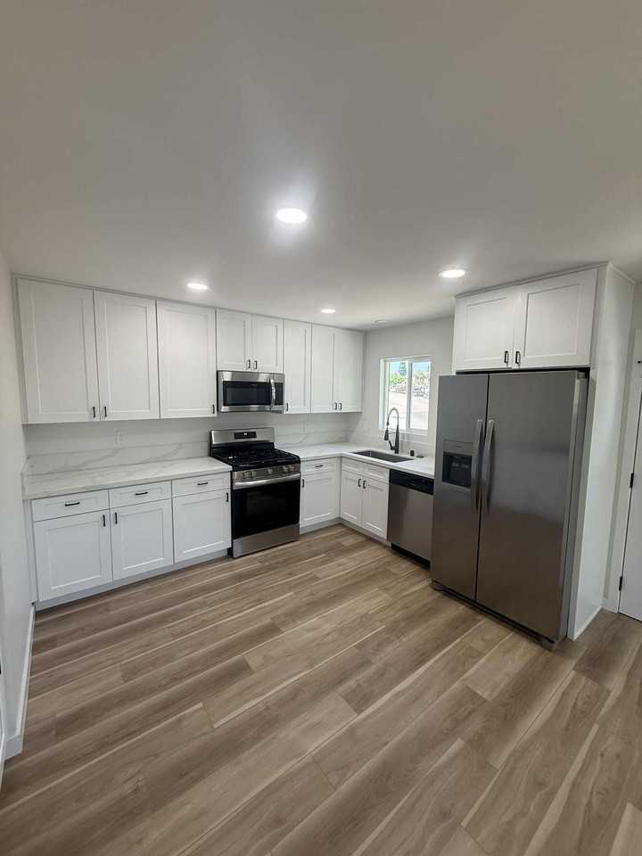 3905 Cottonwood St #NA - Photo 3 of 9