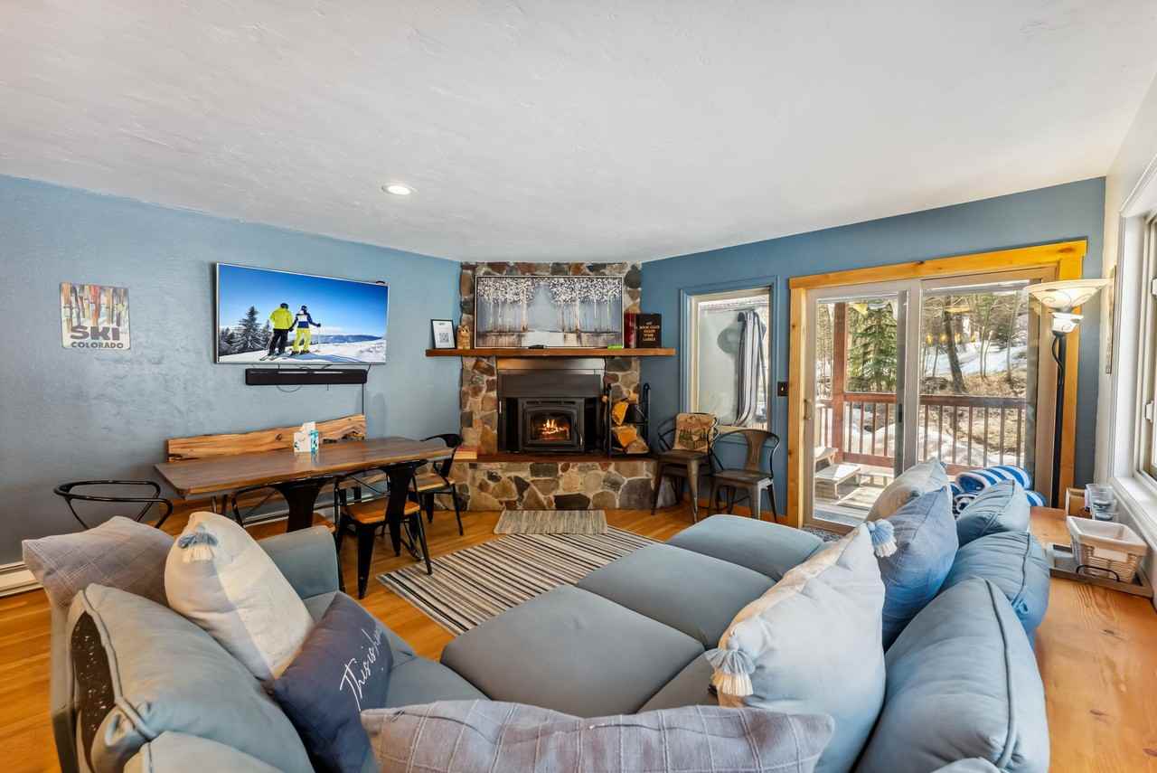 876 Broken Lance Drive #NA - Photo 2 of 21