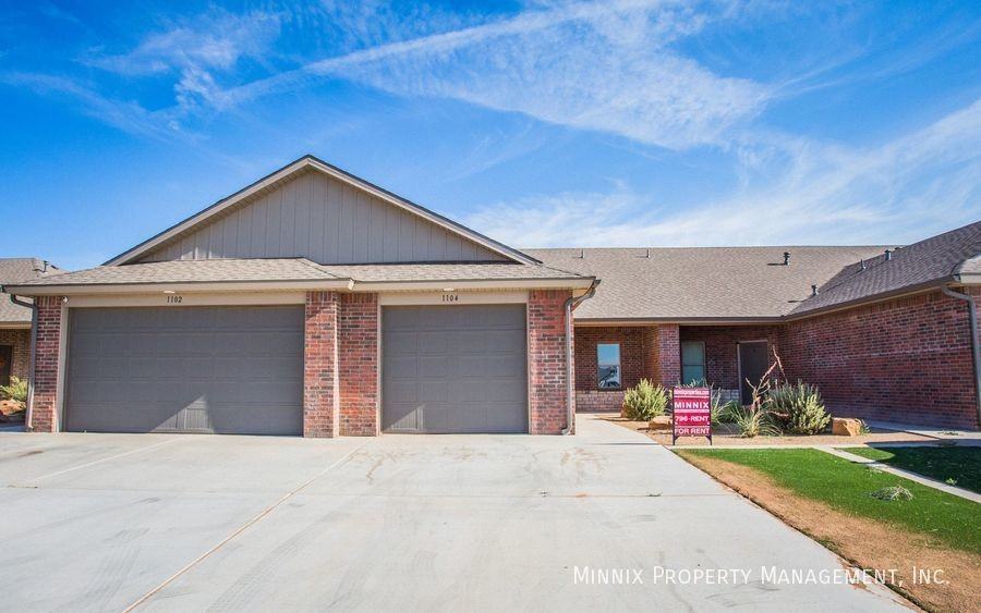 1104 N 7th St - Photo 2 of 33