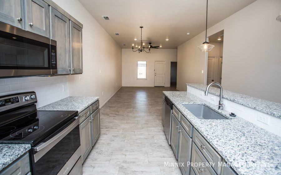 1104 N 7th St - Photo 6 of 33