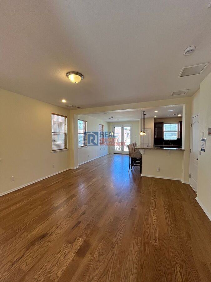 13583 E Longview Ave - Photo 2 of 24